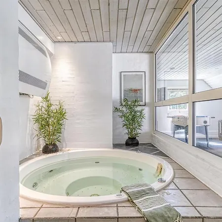 Iliana - 1km From The Sea By Interhome Fano